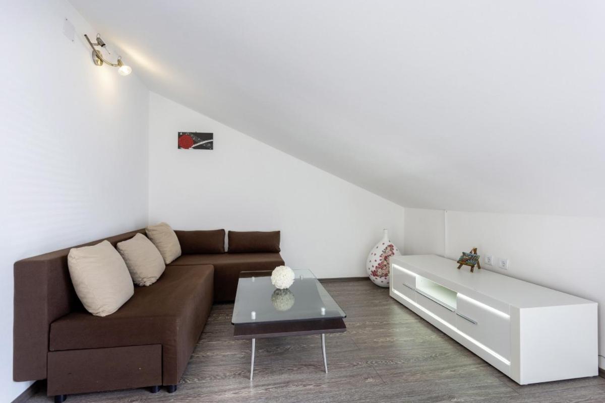 파자나 Nina In Peroj - Haus Fuer 6 Personen 빌라 외부 사진